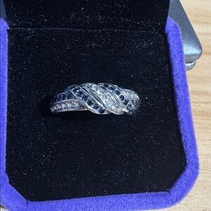 Elegant Sterling Silver and Blue Sapphire Women's Ring